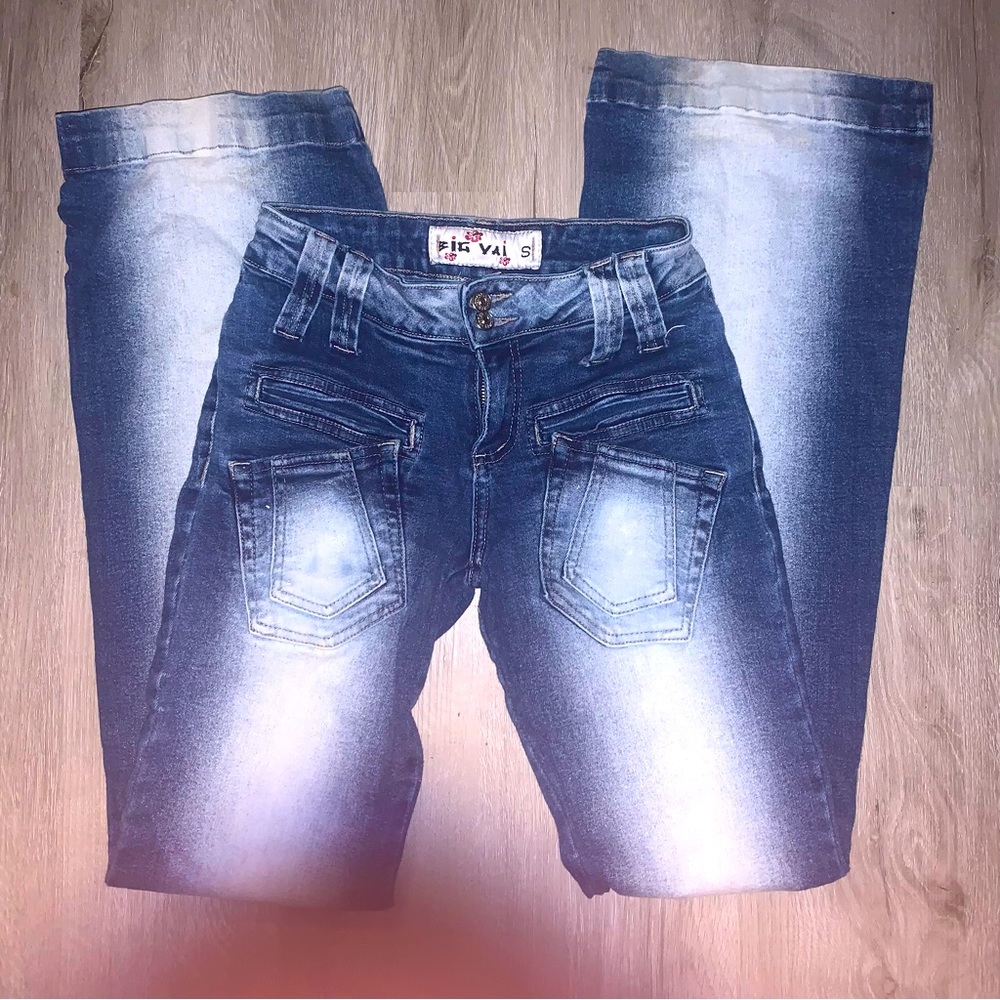 Big Vai 90s acid wash ish flair jeans?
